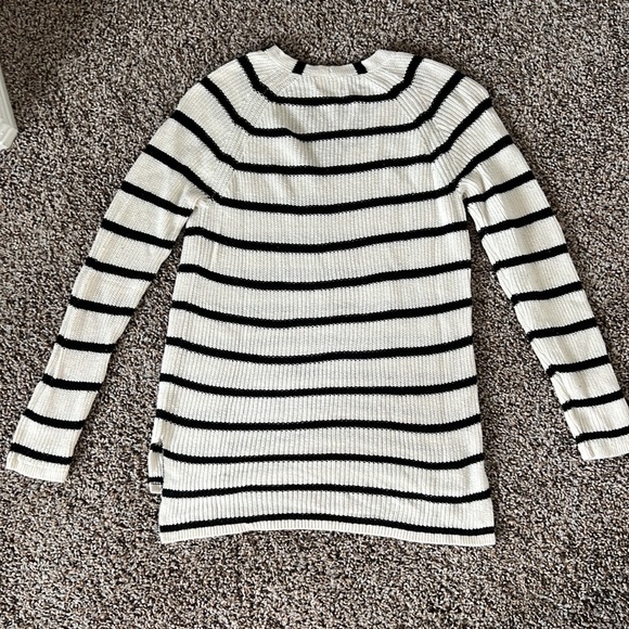 Old Navy striped sweater - Picture 2 of 2